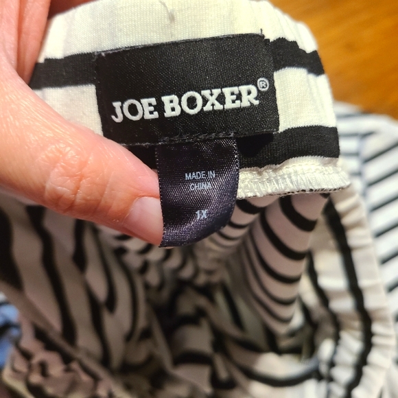 Plus size Joe Boxer stripped circle skirt Size 1x - Picture 3 of 4
